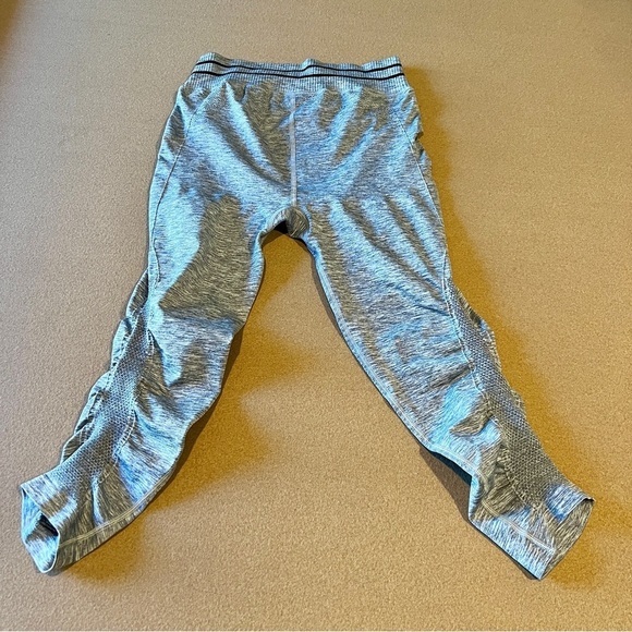 NEW Fourlaps size XL Aero Ruched Seamless Women's Leggings 7/8 Length NWT $118 - Picture 3 of 7
